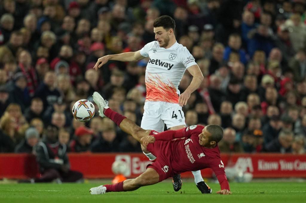 曼联新援霍伊伦与加纳乔闪耀新赛季，助球队逆转胜